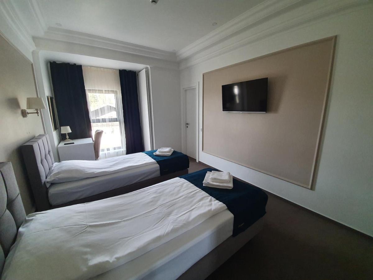 Hôtel Vila Berlin à Poiana Brasov Extérieur photo