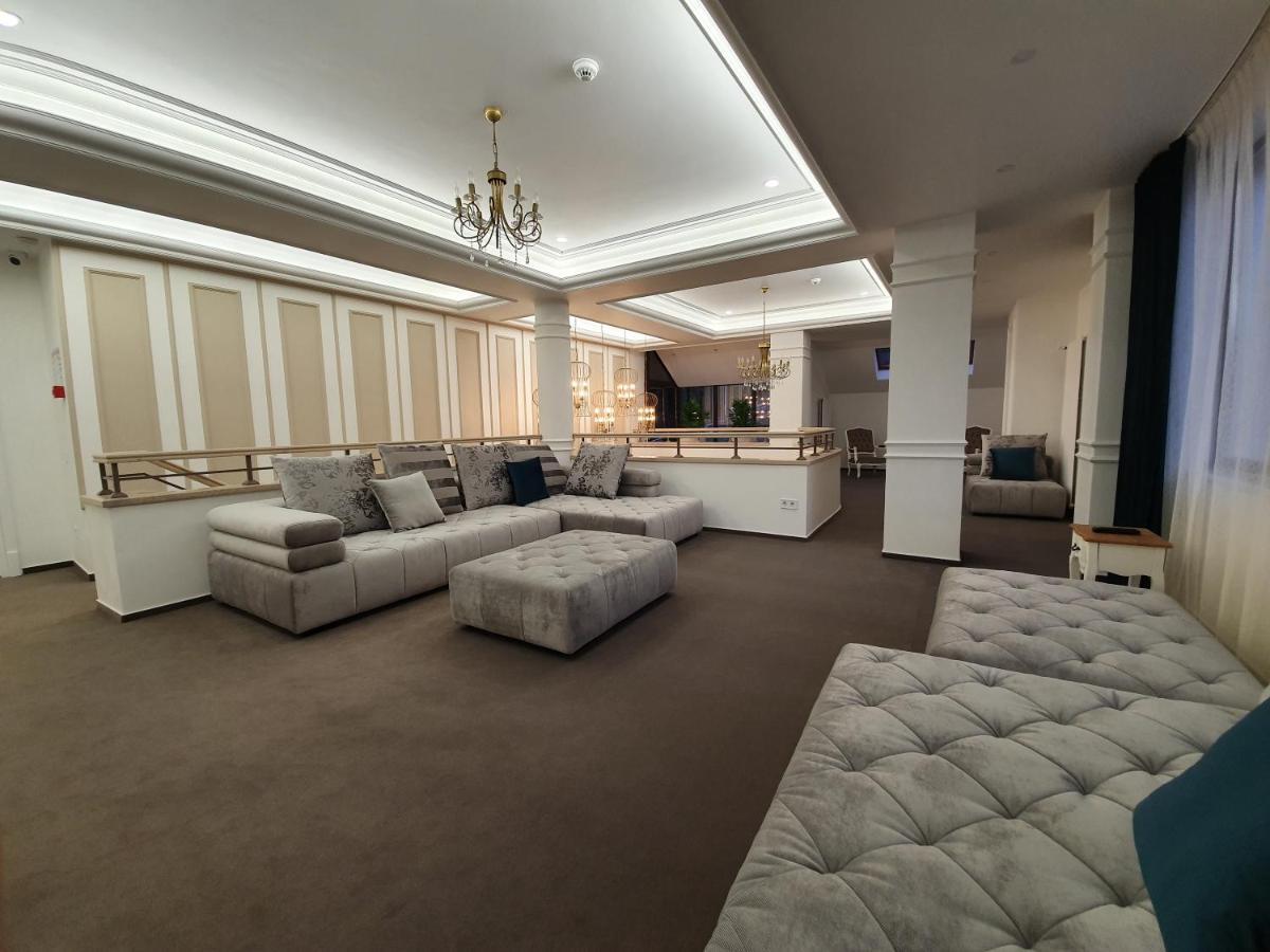 Hôtel Vila Berlin à Poiana Brasov Extérieur photo