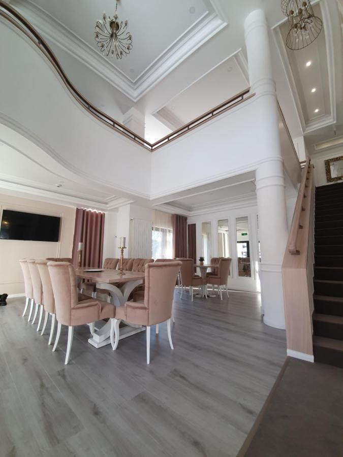 Hôtel Vila Berlin à Poiana Brasov Extérieur photo