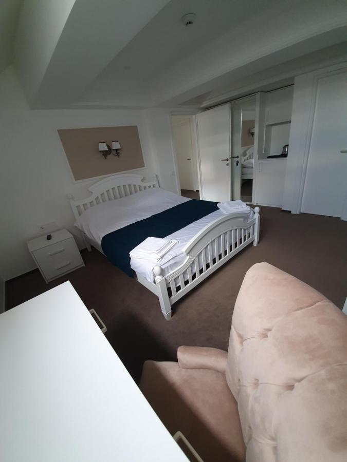 Hôtel Vila Berlin à Poiana Brasov Extérieur photo